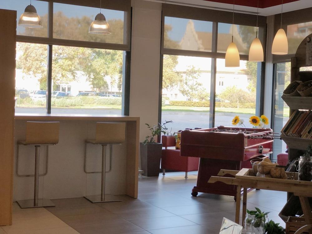 Hotel Ibis Ripollet