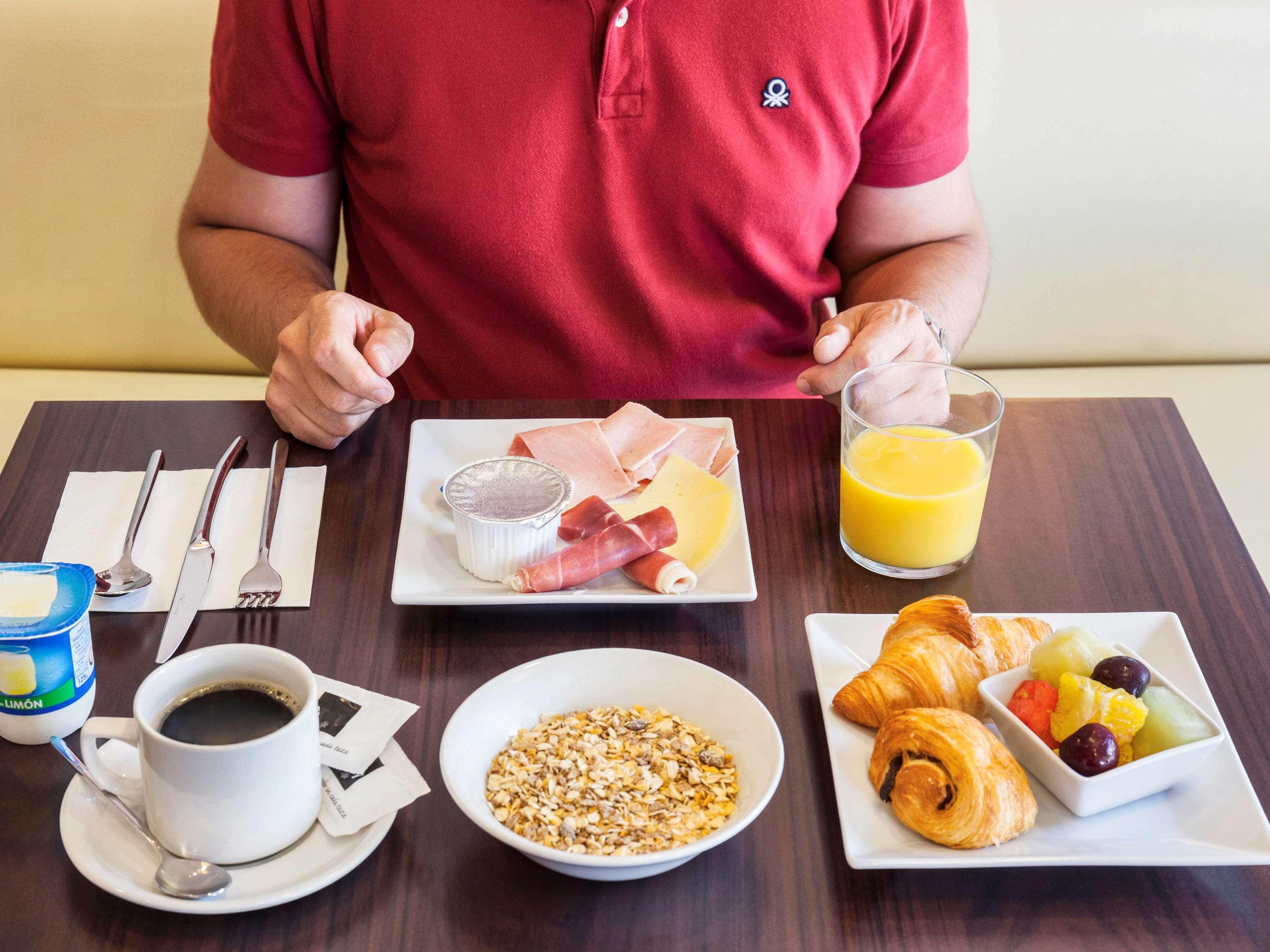 Ibis Hotel 2*