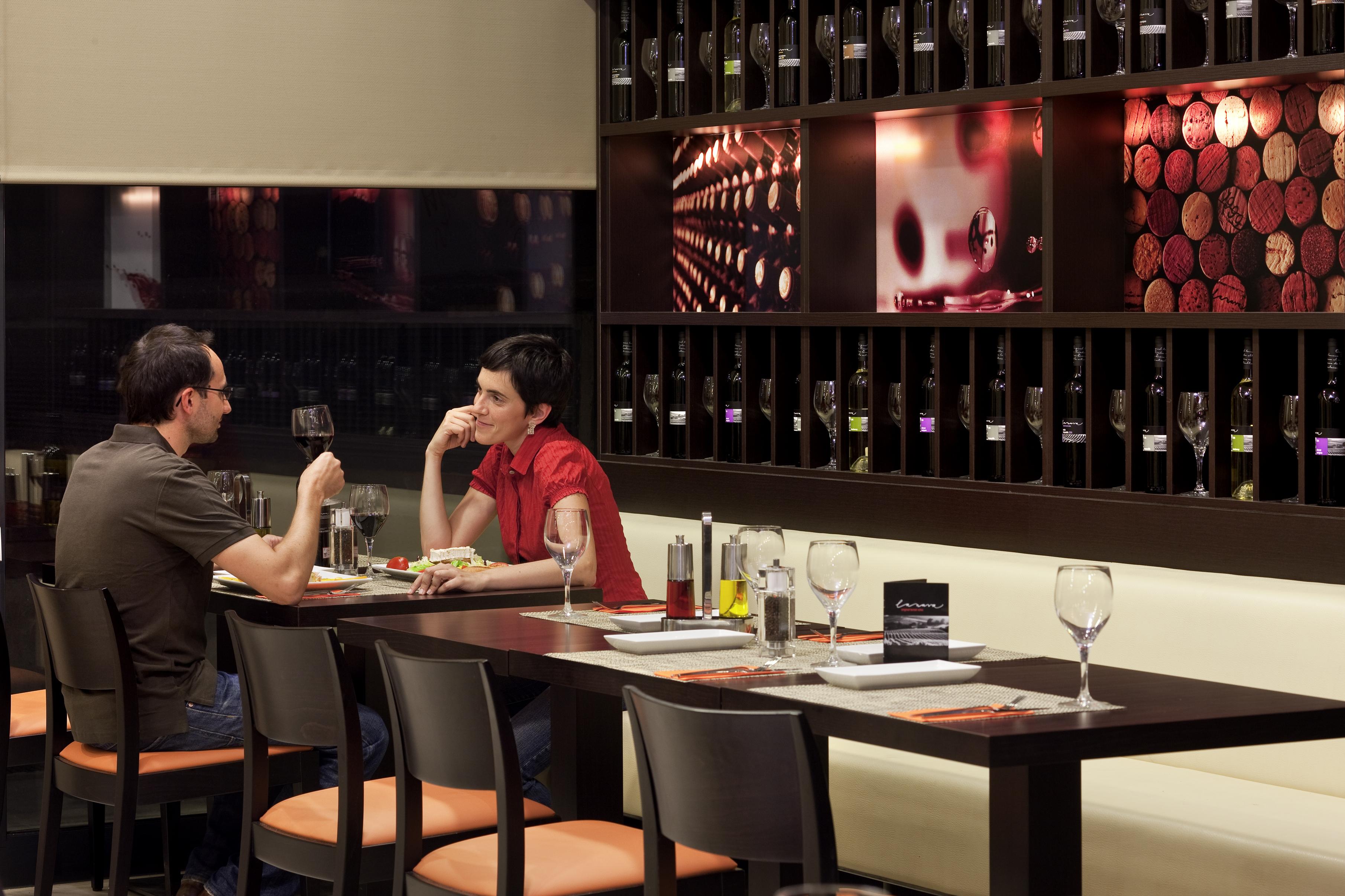 Ibis Hotel 2*