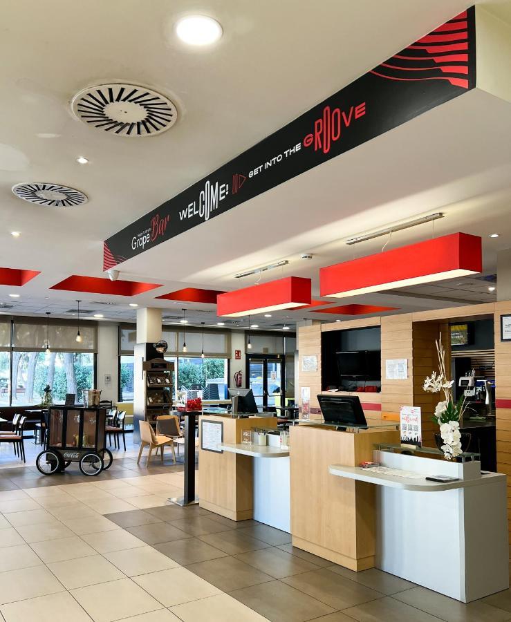 Ibis Hotel 2*