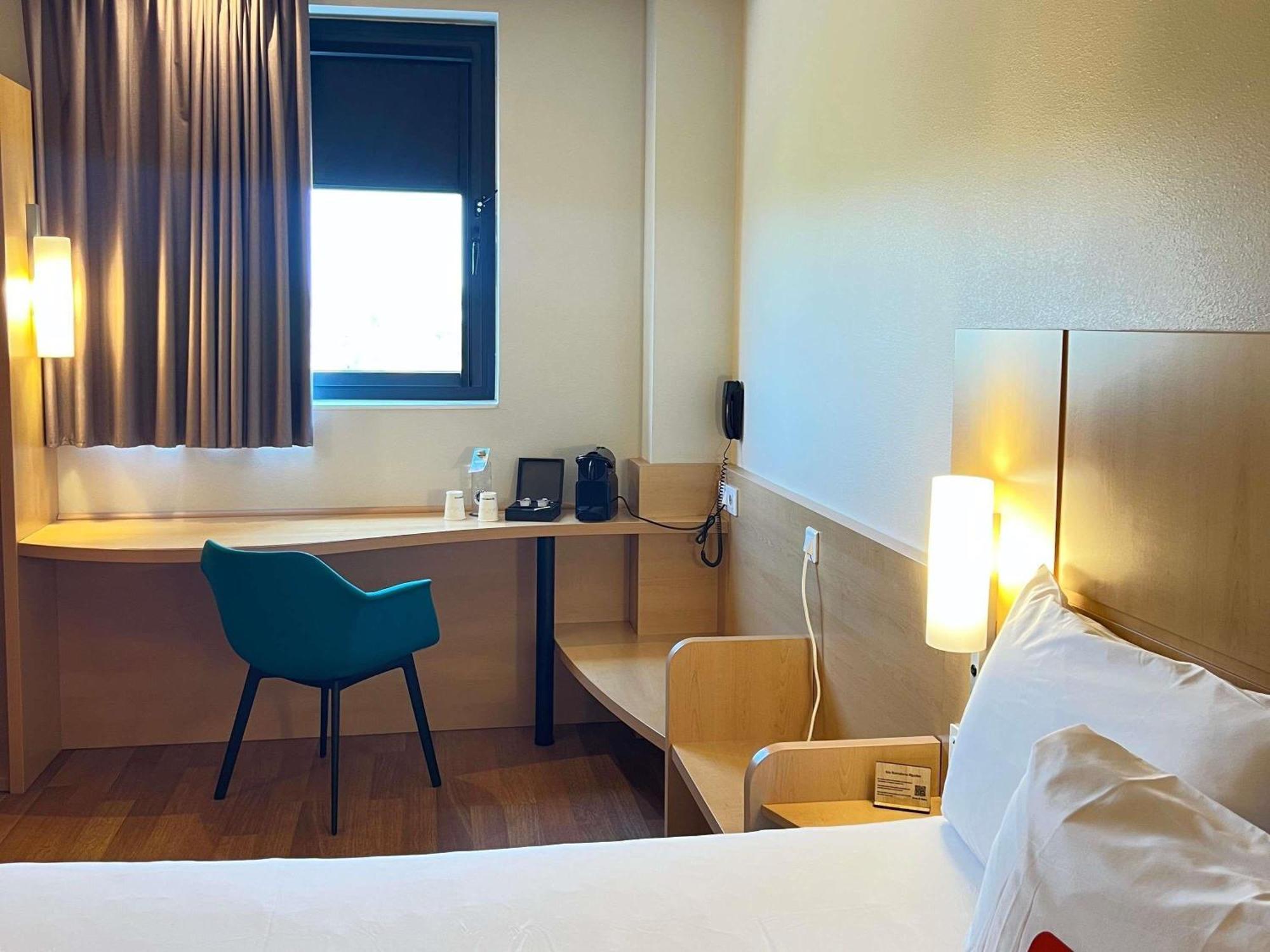 Ibis Hotel 2*